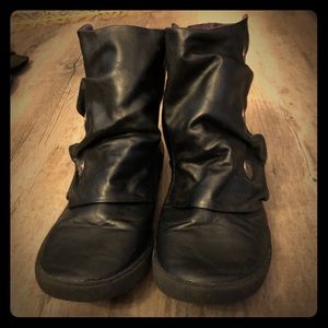 Blowfish boots